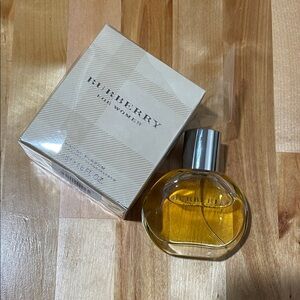 Burberry for women 1.6oz Burberry classic for women eau de parfum 50mL